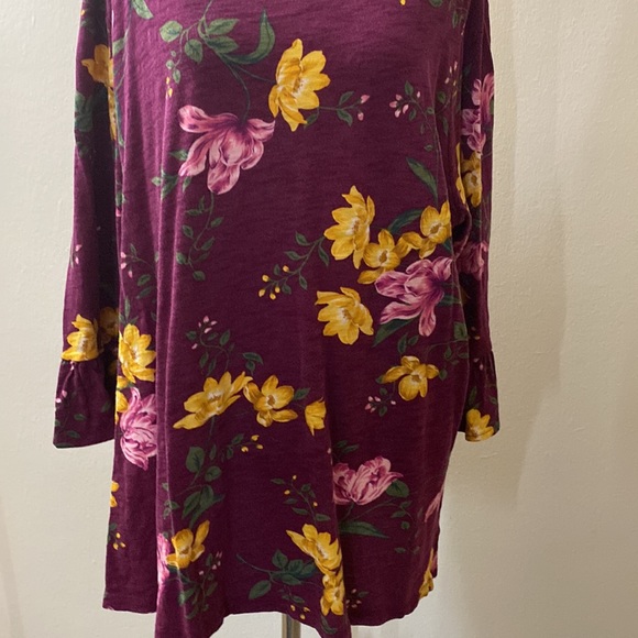 Floral top - Picture 2 of 4